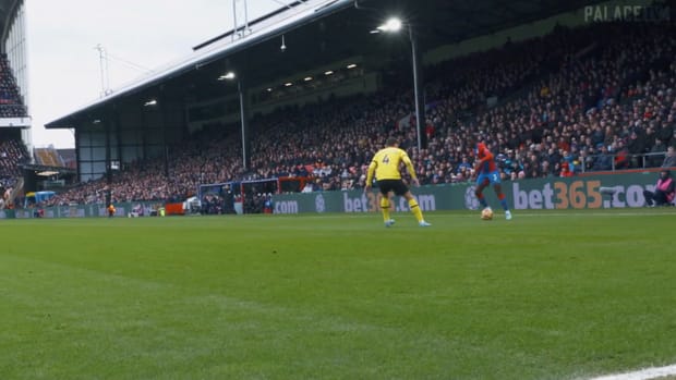 Pitchside: Ziyech edges out Eagles